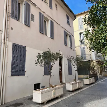 La Maison Du Pape